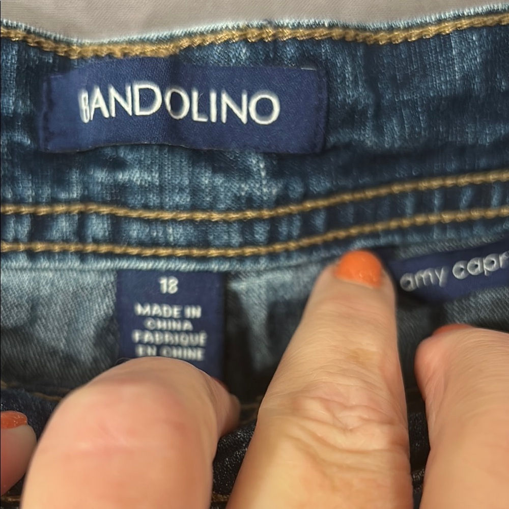 Bandolino Blue Denim Capri Pants Relaxed Fit 18 - Picture 2 of 8